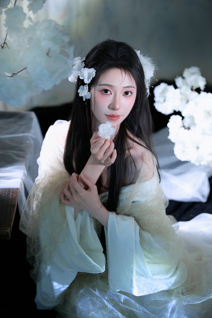 [YITUYU]艺图语 2025.04.25 梨花白 粉面姑娘 [14P-189MB]