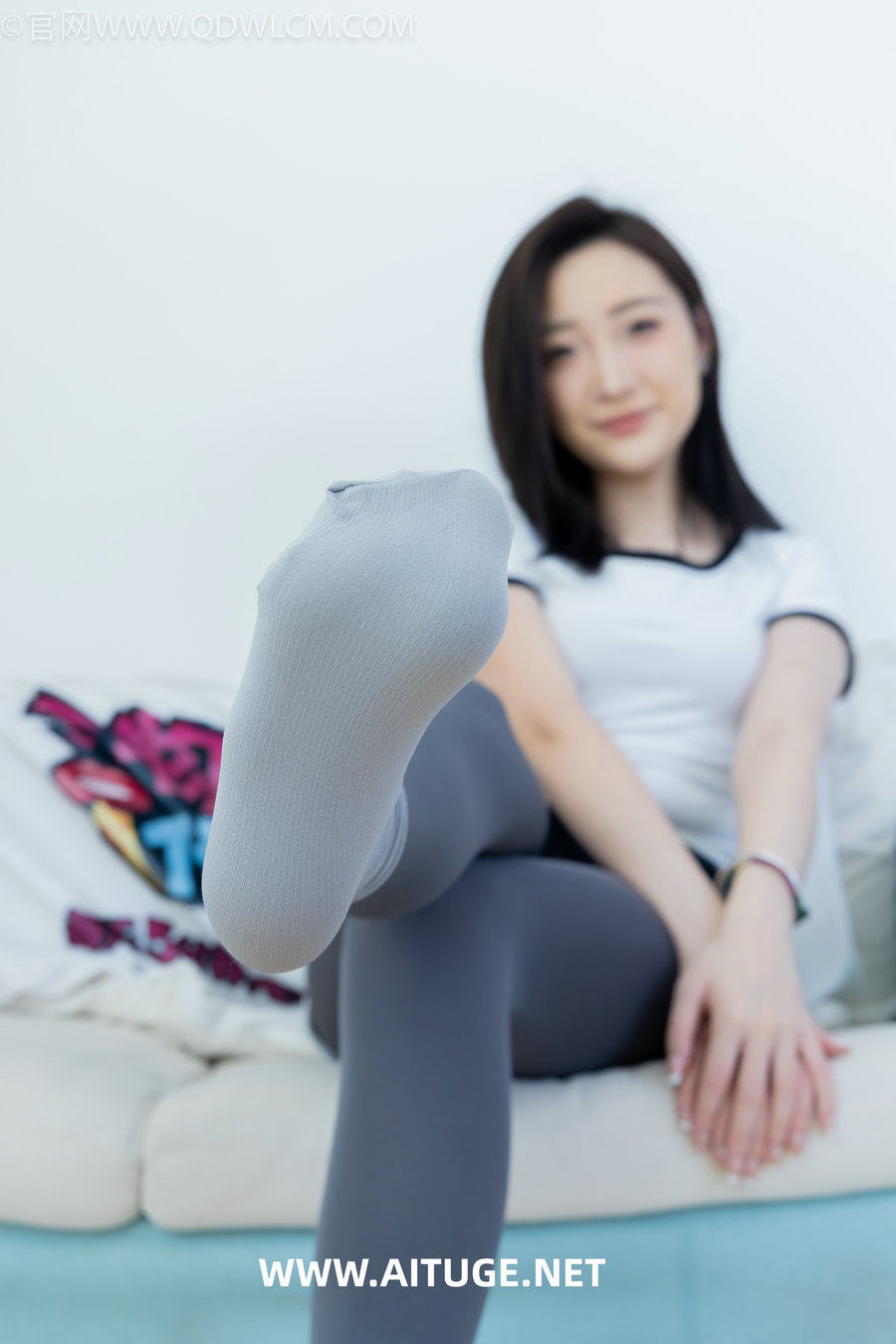 物恋传媒 No.2443 恬恬-体操服、板鞋、厚灰丝、灰色冰丝袜 [163P1V-3.70GB]