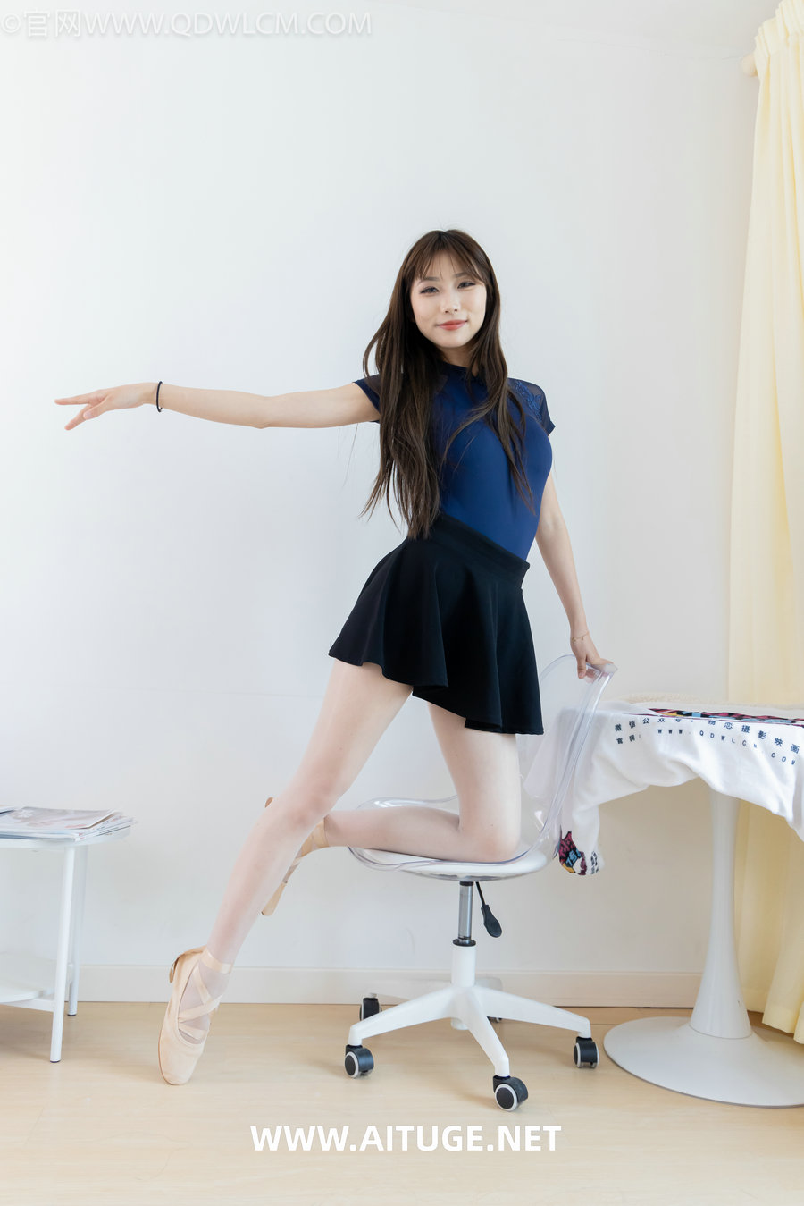 物恋传媒 No.2449 泡泡-舞蹈鞋、薄肉丝脚尖透明款 [201P1V-4.81GB]