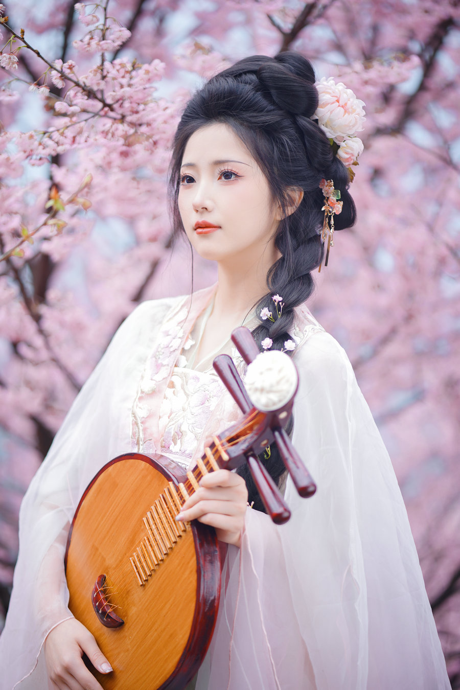 [YITUYU]艺图语 2025.04.28 春日樱 兔牙w [19P-400MB]