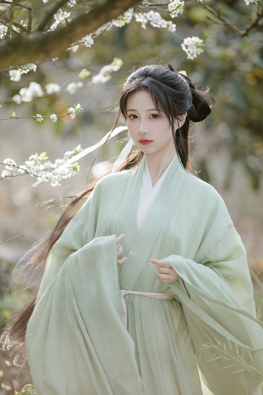 [YITUYU]艺图语 2025.04.29 杏花吹满头 绮罗生的小苏苏 [19P-417MB]