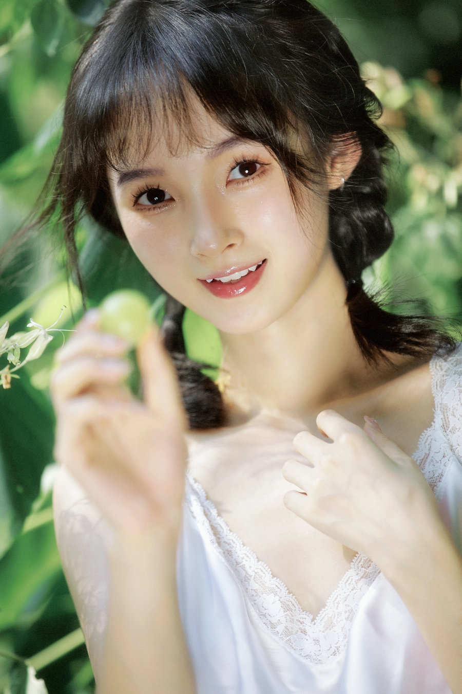 [YITUYU]艺图语 2025.05.08 潮湿的夏 乌堆少女 [31P-693MB]