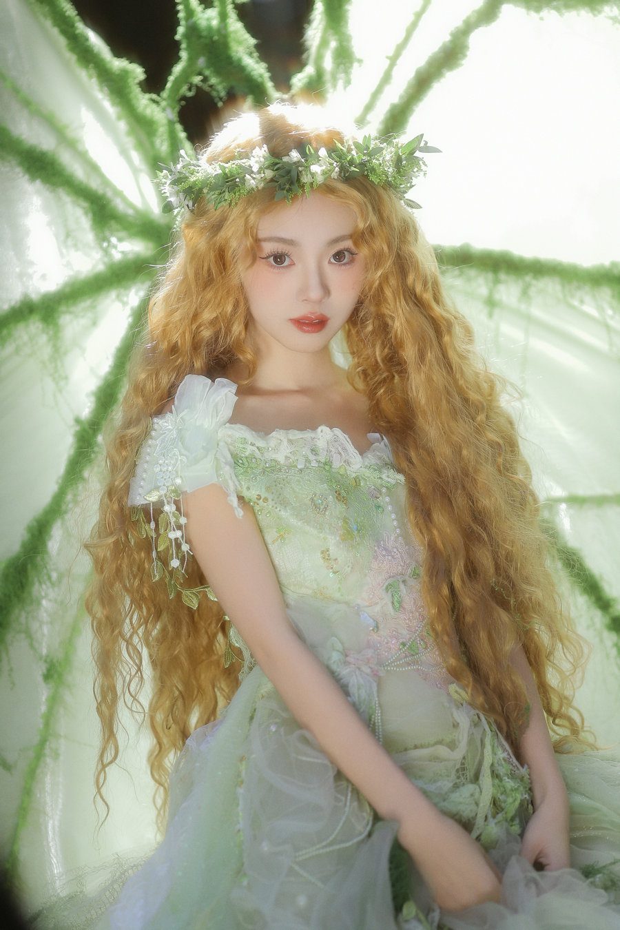 [YITUYU]艺图语 2025.05.08 破茧成蝶 鹿离 [23P-268MB]