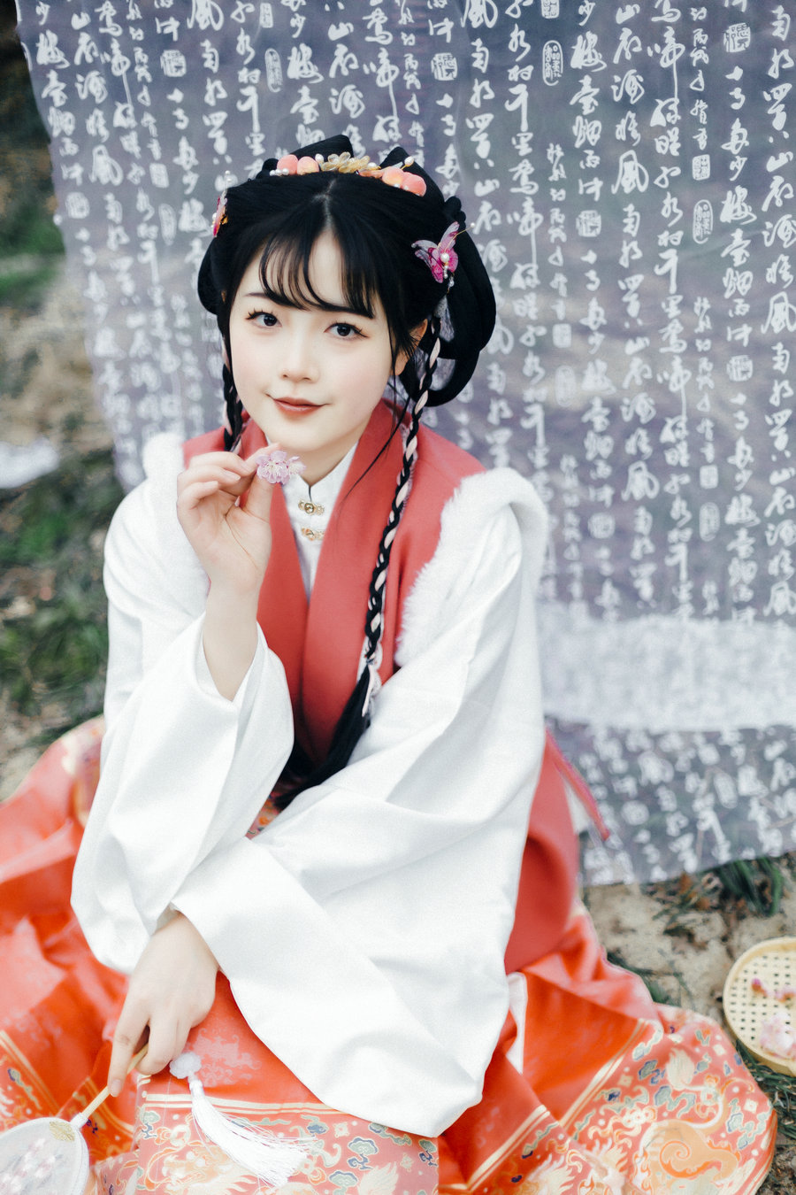 [YITUYU]艺图语 2025.05.09 赏春 七七_ry [18P-268MB]