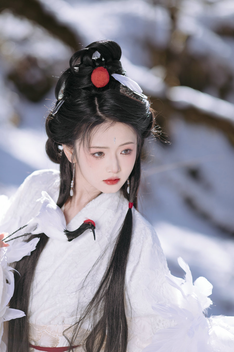 [YITUYU]艺图语 2025.05.21 鹤族圣女 赤嫣在这里～ [19P-228MB]