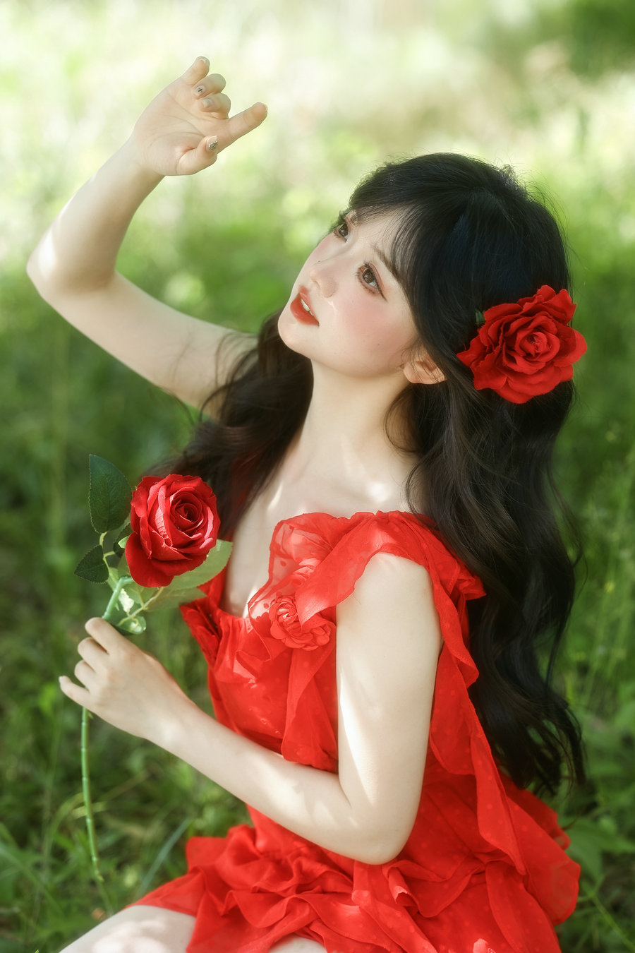 [YITUYU]艺图语 2025.05.27 满屏生命力，像极了夏日肆意绽放的红玫瑰 狮子 [20P-138MB] ...