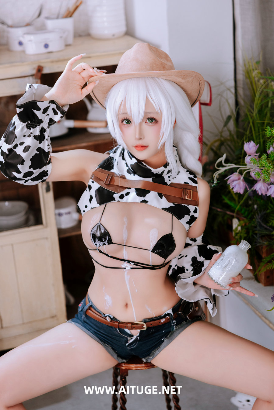 Cosplay日奈娇 - 挤奶工 [73P-559MB]