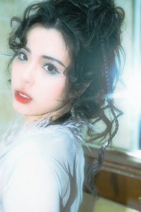 [YITUYU]艺图语 2025.06.05 灯光一闪 一只仟仟 [13P-398MB]