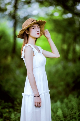 [YITUYU]艺图语 2025.06.06 河畔 怡萍 [38P-257MB]