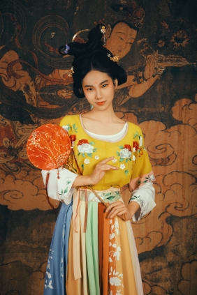 [YITUYU]艺图语 2025.05.31 敦煌少女 简小橙 [16P-85MB]