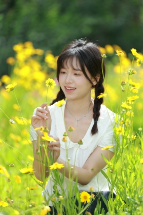 [YITUYU]艺图语 2025.05.29 夏日的风 丸子 [32P-255MB]