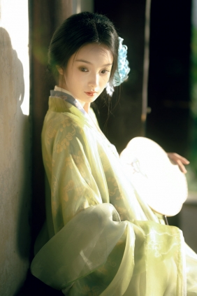 [YITUYU]艺图语 2025.05.27 那抹浓到化不开的绿 李钰_ayu [42P-1.16GB]